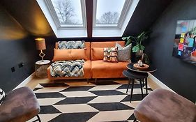 Super Stylish Apartment In Urmston Flat 3