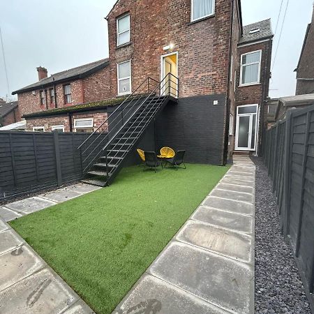 Super Stylish Apartment In Urmston Flat 3 Exterior photo